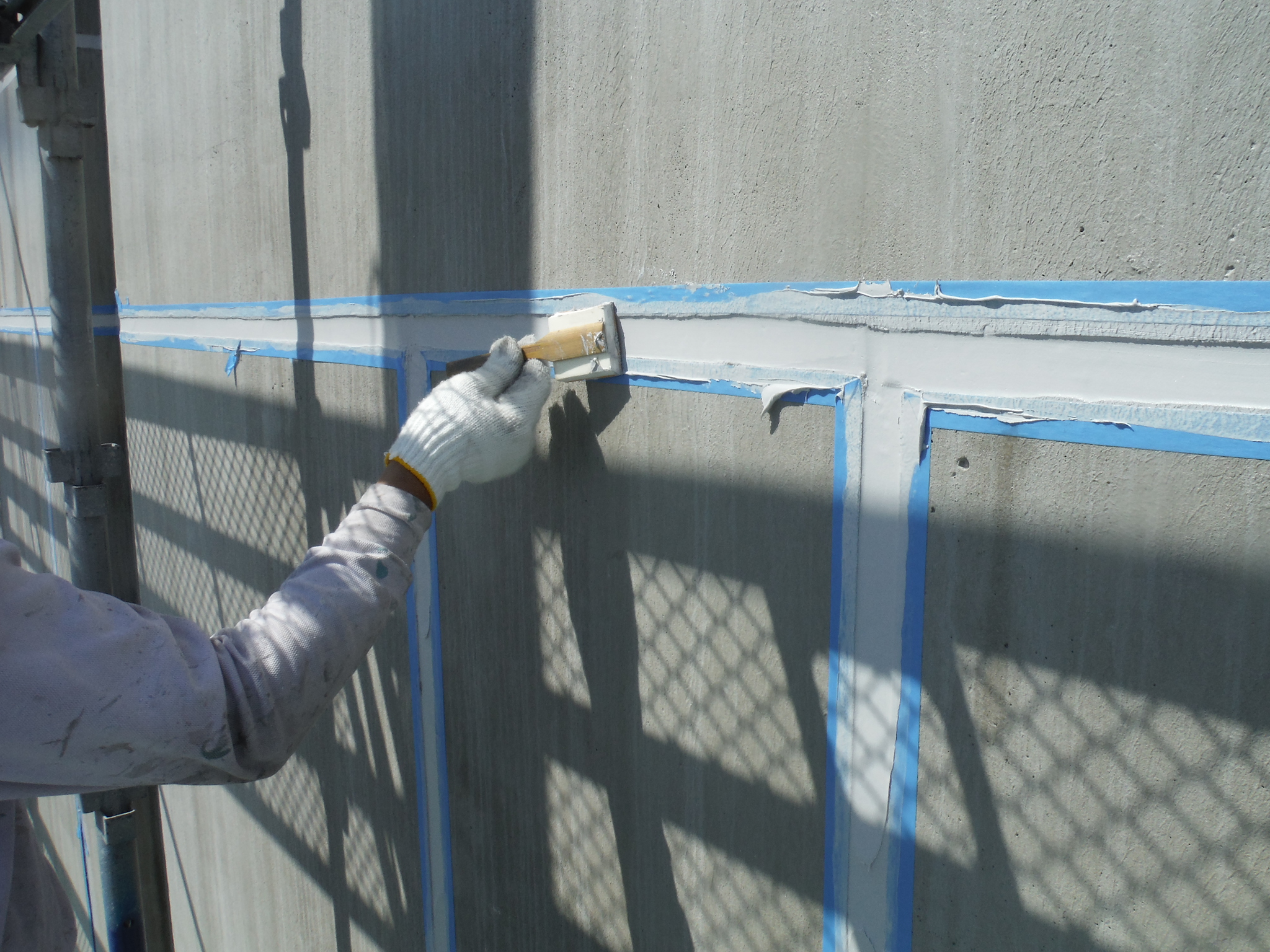 外壁塗装を行った時のシーリング材の乾燥時間 東京の大規模修繕工事 防水工事 外壁塗装 株式会社幸成