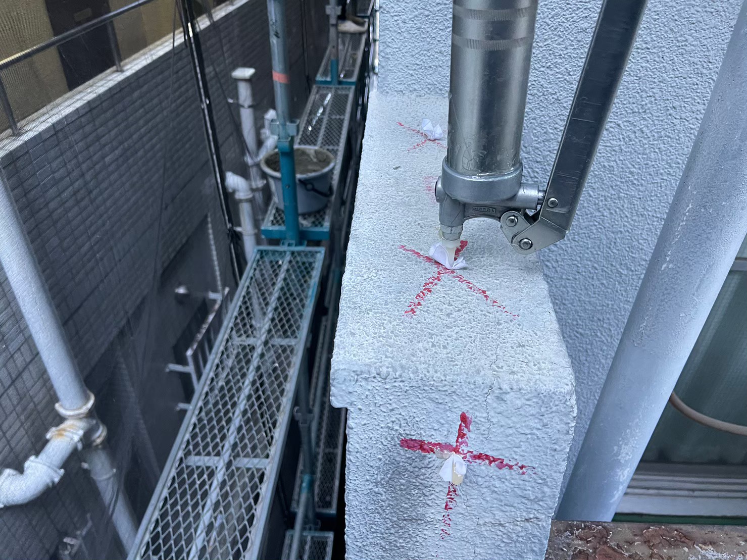 572EF5B8-8ECB-4259-AA64-40A6E3CCC017